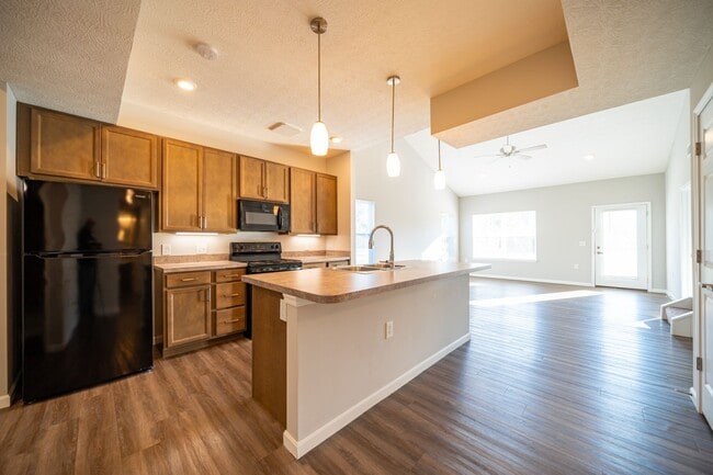 Ravines at Taylor in Reynoldsburg, OH - Building Photo - Interior Photo