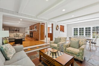 53 Beach Ave in Kennebunk, ME - Building Photo - Building Photo