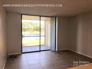 13575 Eagle Ridge Dr in Ft. Myers, FL - Building Photo - Building Photo