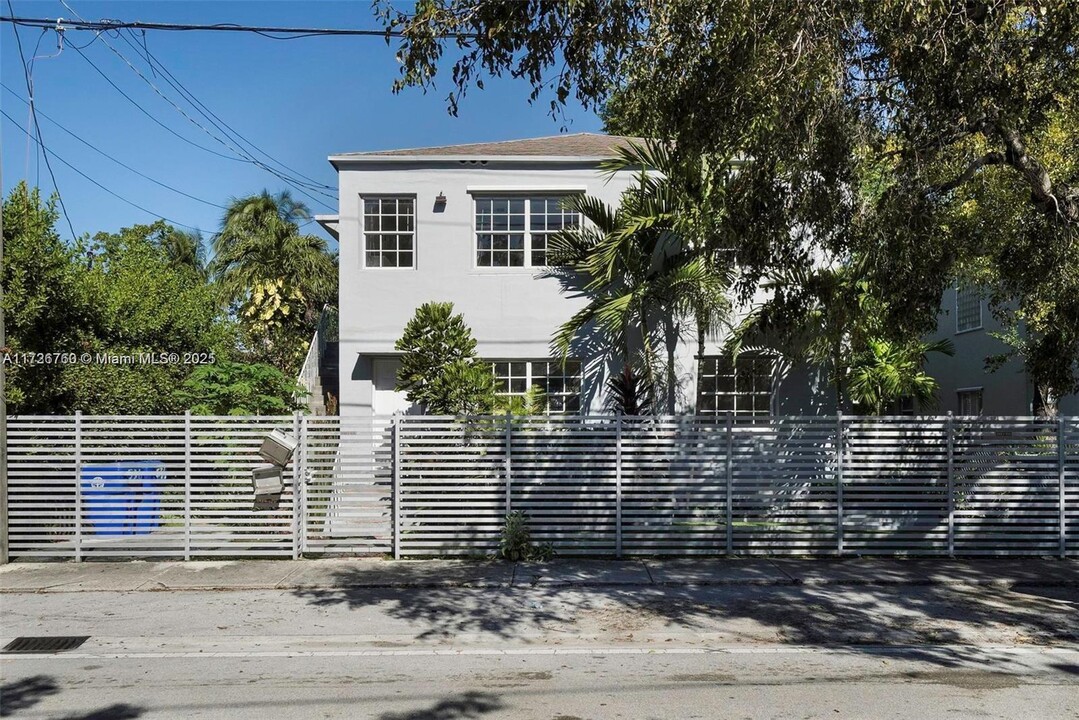 531 NE 68th St in Miami, FL - Building Photo