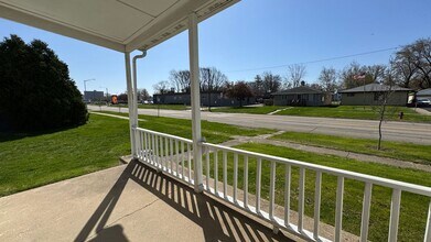 409 W Carpenter St in Springfield, IL - Building Photo - Building Photo