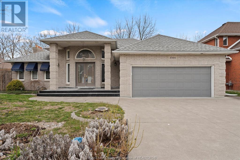 3566 Whiteside Dr in Windsor, ON - Building Photo