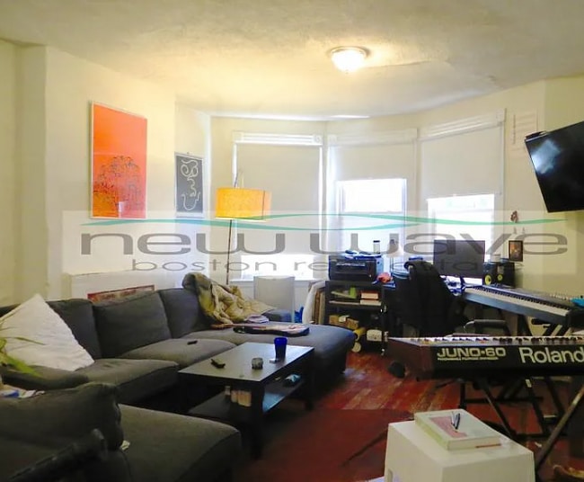 32 Edgerly Rd, Unit 2