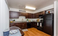 3700 Kingwood Dr - 8