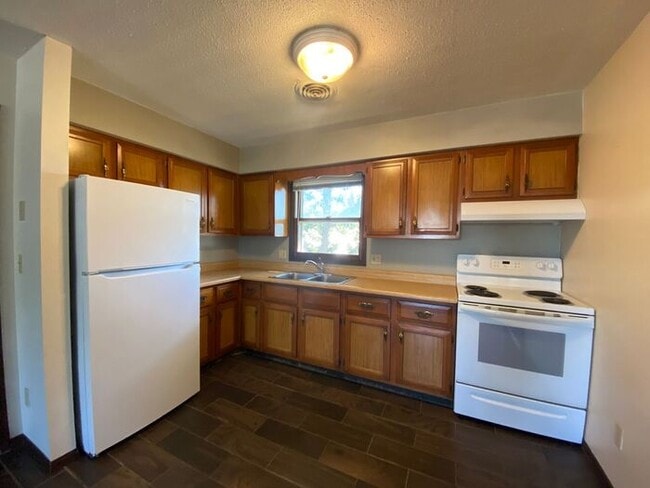 450 N Dubuque St in North Liberty, IA - Building Photo - Building Photo