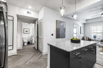 Nexus at Goodnight Ranch in Austin, TX - Foto de edificio - Building Photo