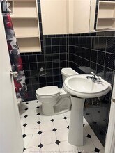 719 Erie St E in Windsor, ON - Foto de edificio - Building Photo