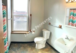 507 W Norfolk Ave in Norfolk, NE - Foto de edificio - Building Photo