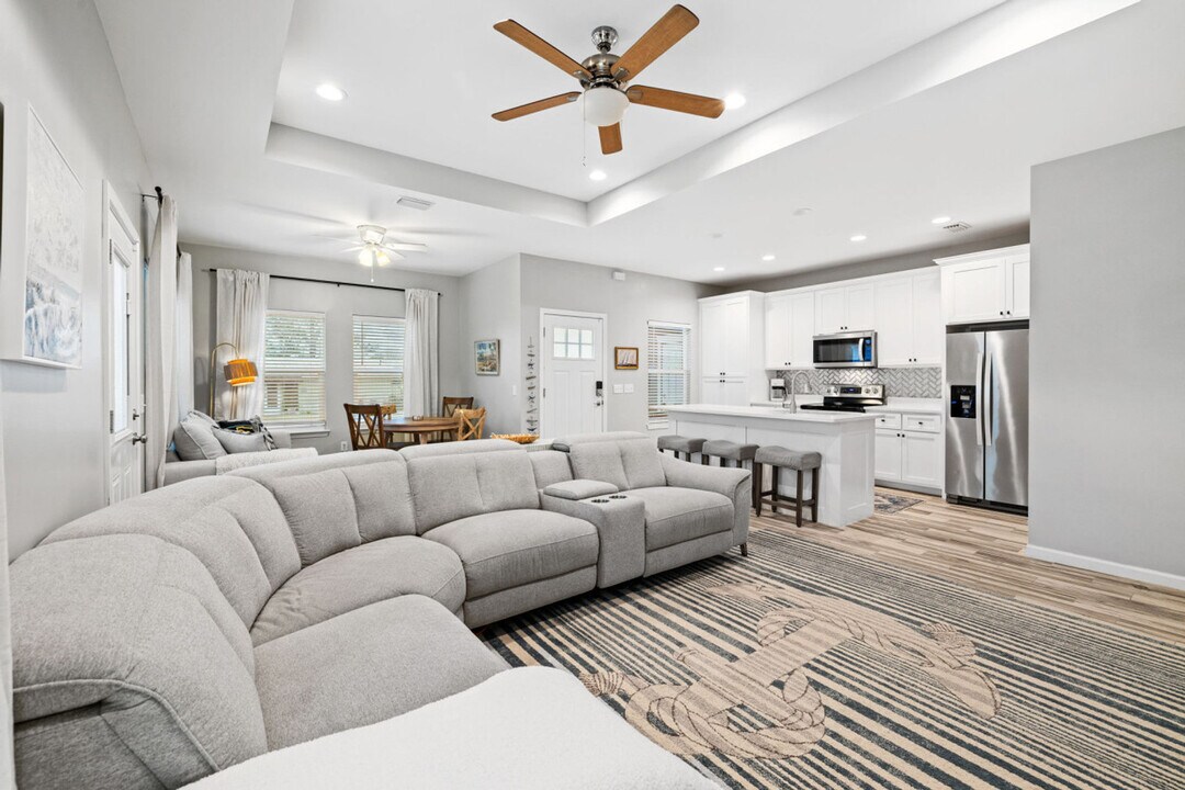 212 Romanza Pl in Panama City Beach, FL - Building Photo