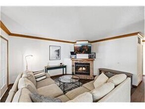 3563 Blue Jay Way in Eagan, MN - Foto de edificio - Building Photo