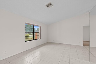 8471 Winnipesaukee Way in Wellington, FL - Building Photo - Building Photo