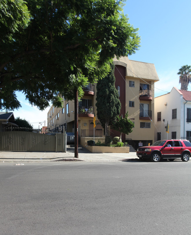 1726 Garfield Place in Los Angeles, CA - Foto de edificio - Building Photo