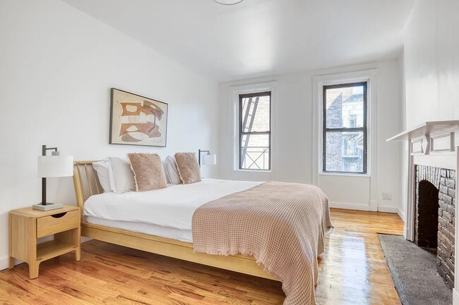 property at 661 Washington St
