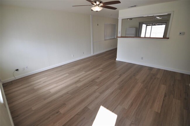 2401 Aldford Dr in Austin, TX - Building Photo - Building Photo