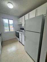 12025 SE Stevens Rd in Happy Valley, OR - Building Photo - Building Photo