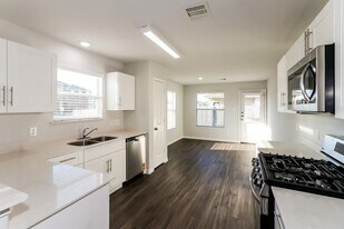 4323 Richmeadow Dr in Houston, TX - Building Photo