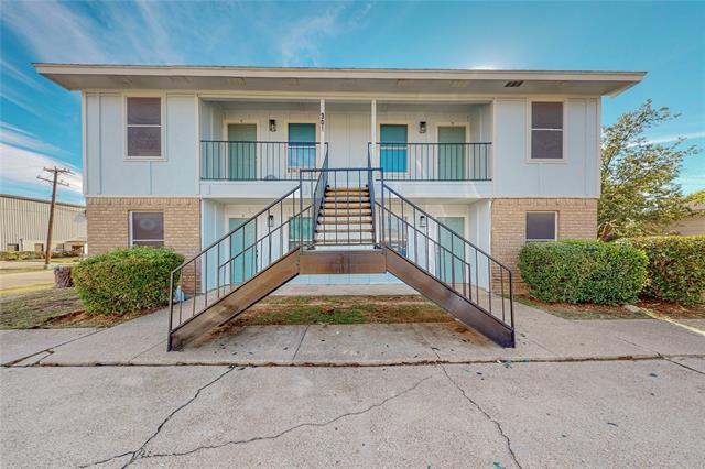 property at 301 Kings Way Dr