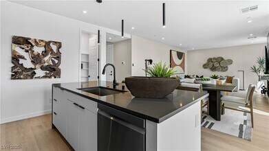 11124 Socrates Rdg St in Las Vegas, NV - Building Photo - Building Photo