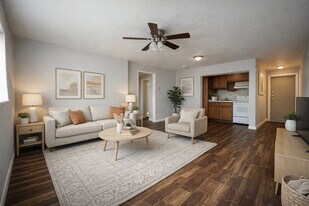 LAUREL GARDENS in Pittsburgh, PA - Building Photo