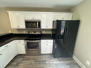 308 N Varnell Rd in Tunnel Hill, GA - Building Photo - Building Photo