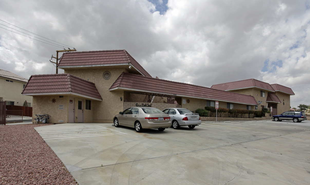 Casa Del Sol in Apple Valley, CA - Building Photo