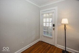 6140 Winthrop Ave in Indianapolis, IN - Foto de edificio - Building Photo