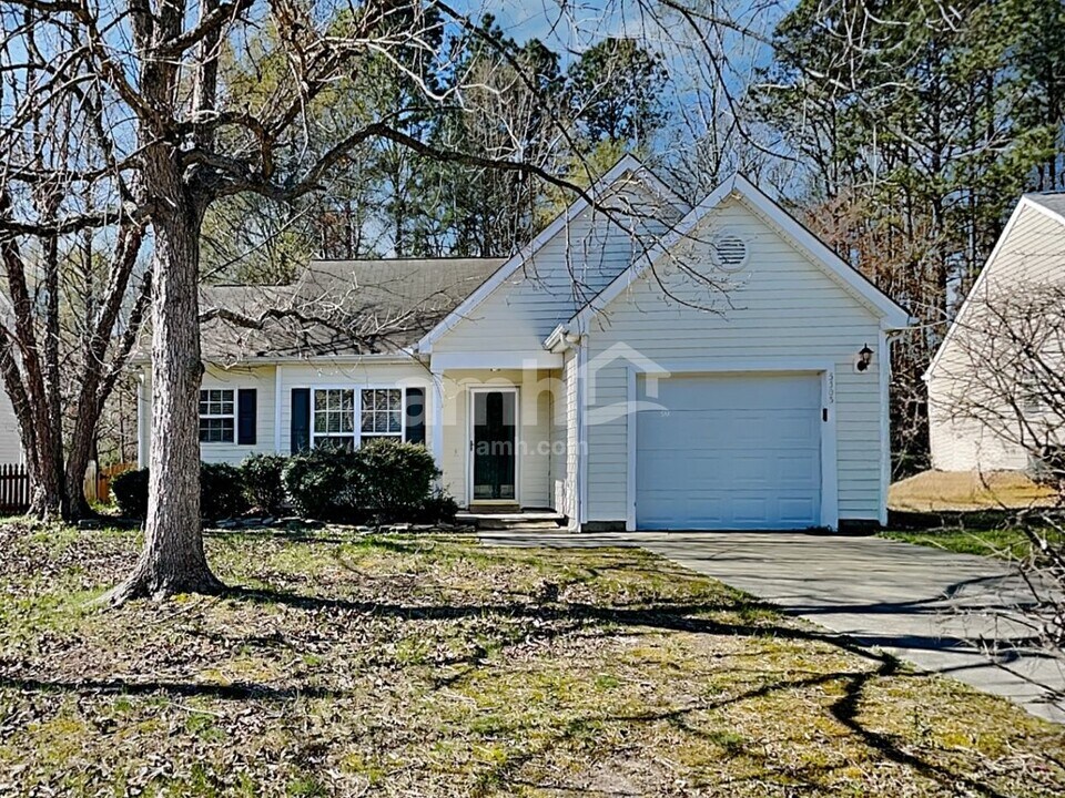 5505 Orchard Pond Dr in Raleigh, NC - Building Photo