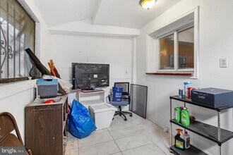 633 Hoffman St in Philadelphia, PA - Building Photo - Building Photo