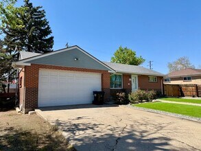 7231 Worley Dr in Denver, CO - Building Photo - Building Photo