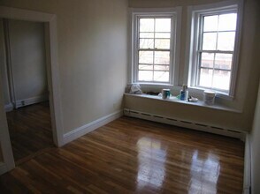 110 Willow Ave in Cambridge, MA - Building Photo - Building Photo