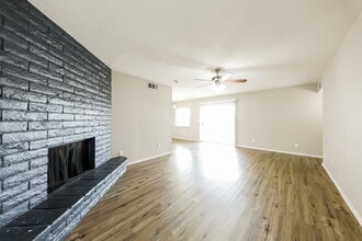 4124 N 106th Ave in Phoenix, AZ - Building Photo - Building Photo