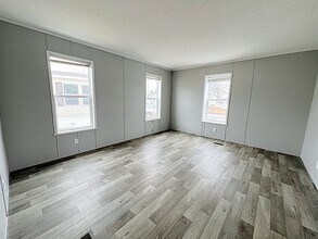 9601 Canterbury Cswy in Holly, MI - Foto de edificio - Building Photo