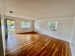 280 Markham Ave in Vacaville, CA - Building Photo - Building Photo