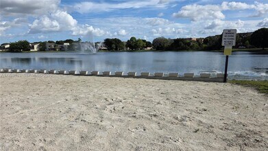 9375 Fontainebleau Blvd in Miami, FL - Building Photo - Building Photo