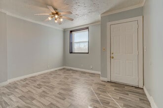 292 Mill St in Ecorse, MI - Building Photo - Interior Photo