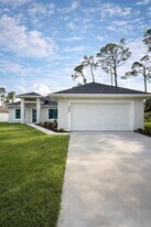 3989 Cincinnati St in North Port, FL - Building Photo
