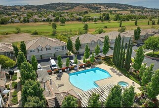 105 Esplanade Cir in Folsom, CA - Building Photo - Building Photo