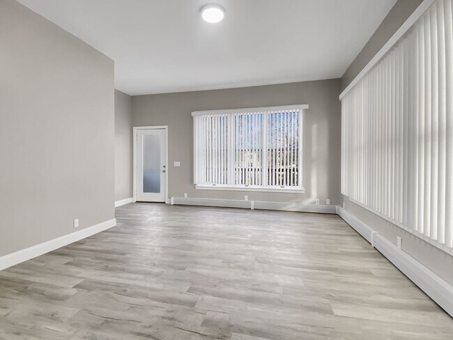 104 S Beechtree St in Grand Haven, MI - Building Photo - Building Photo