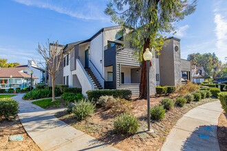 The Landing at Long Beach in Long Beach, CA - Foto de edificio - Building Photo