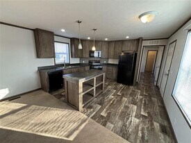 73 Eisenhower St in West Branch, IA - Building Photo