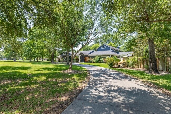 118 N Caldwood Dr in Beaumont, TX - Building Photo - Building Photo