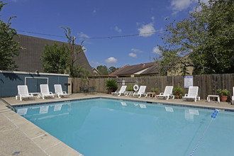 Jefferson Arms in Baton Rouge, LA - Building Photo - Building Photo