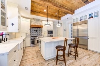 62 W Mirror Ridge Cir in Spring, TX - Foto de edificio - Building Photo