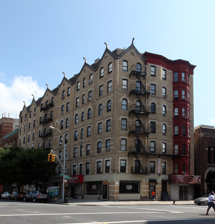 100 St Nicholas Ave in New York, NY - Building Photo