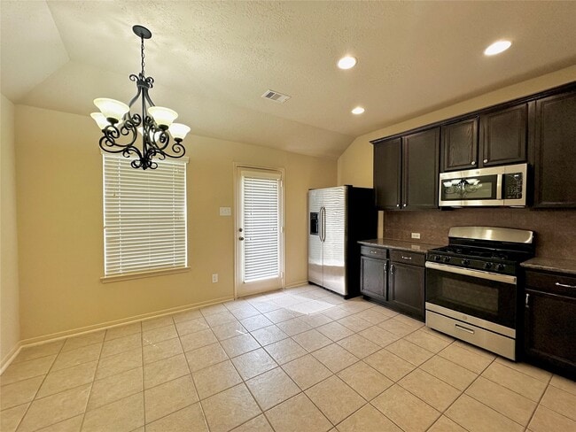 property at 2510 Avalon Lake Ln