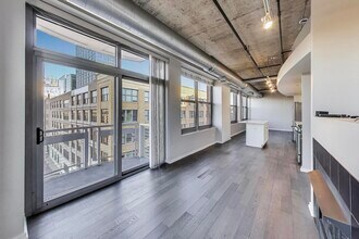 933 W Van Buren St in Chicago, IL - Building Photo - Building Photo
