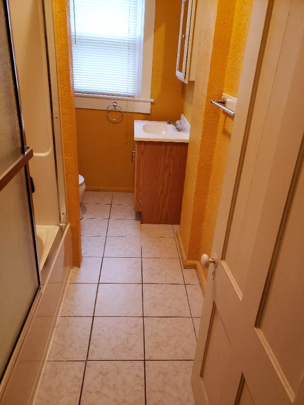 86 W Union St in Kingston, PA - Building Photo - Building Photo