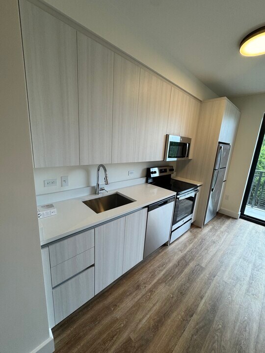 143 SE 2nd Ct, Unit S10 in Dania Beach, FL - Building Photo