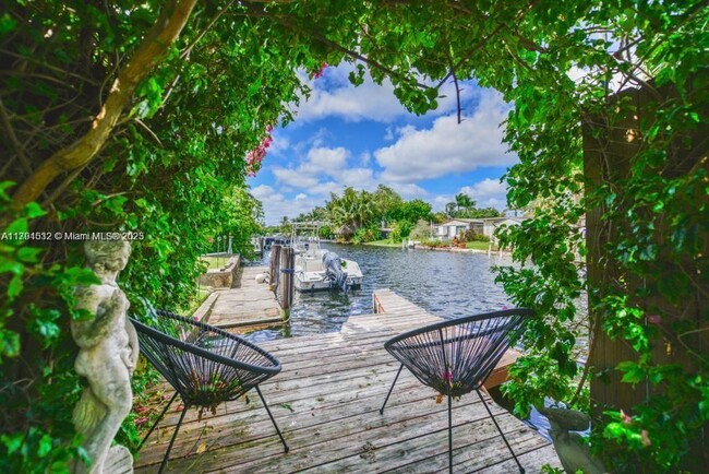 property at 2206 N 26th Ave