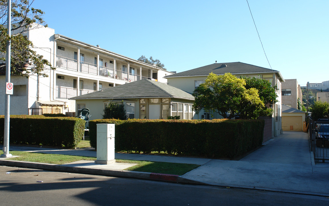 720 E Garfield Ave in Glendale, CA - Foto de edificio